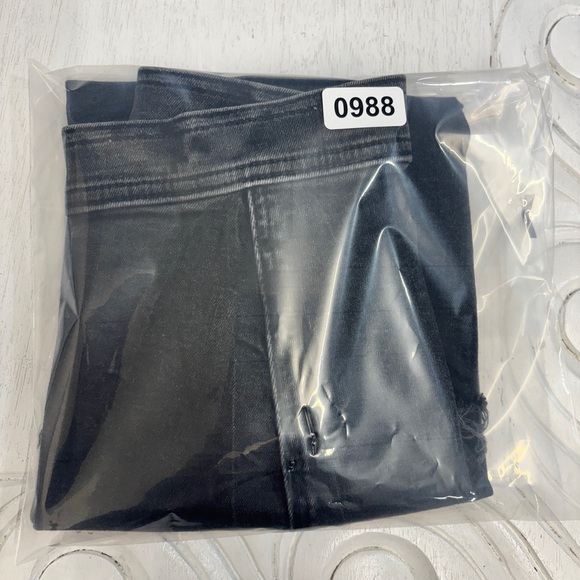 Abercrombie & Fitch Ultra High Rise Skirt 25 / 0 Black Fray Denim - Picture 8 of 8